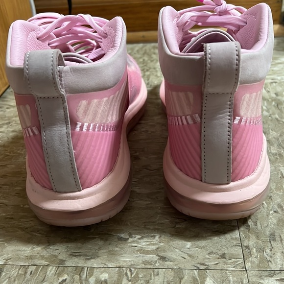Nike Lebron James Icon x John Elliot “Tulip Pink” - Picture 7 of 8
